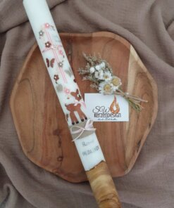 Taufkerze "Blumenranke mit Taufsymbole und Rehlein" HOLZ