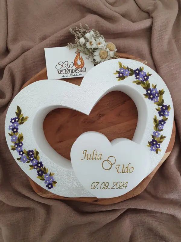 Hochzeitskerze Doppelherzform "Blumenranke"
