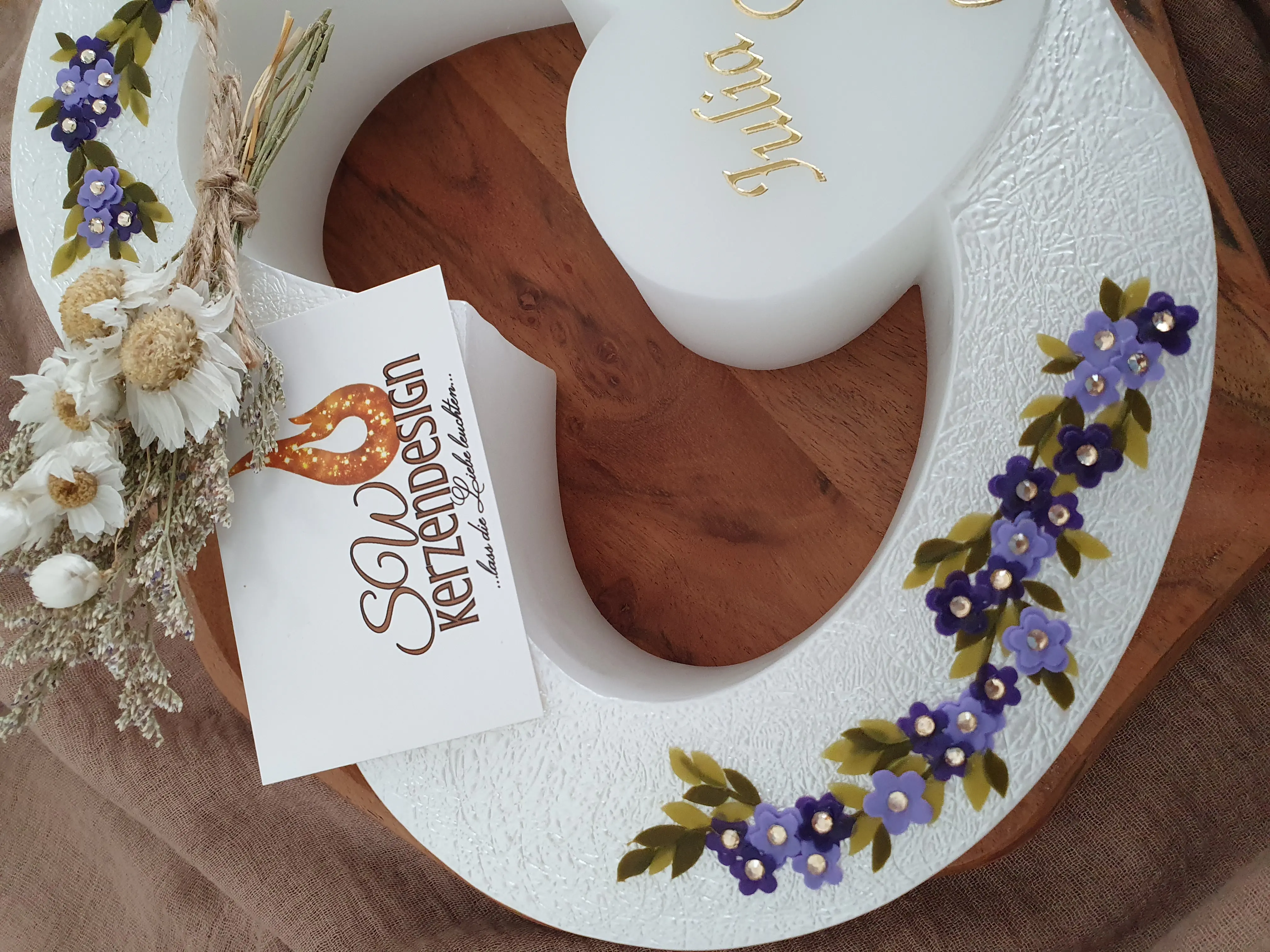 Alternative view of Hochzeitskerze Doppelherzform "Blumenranke"