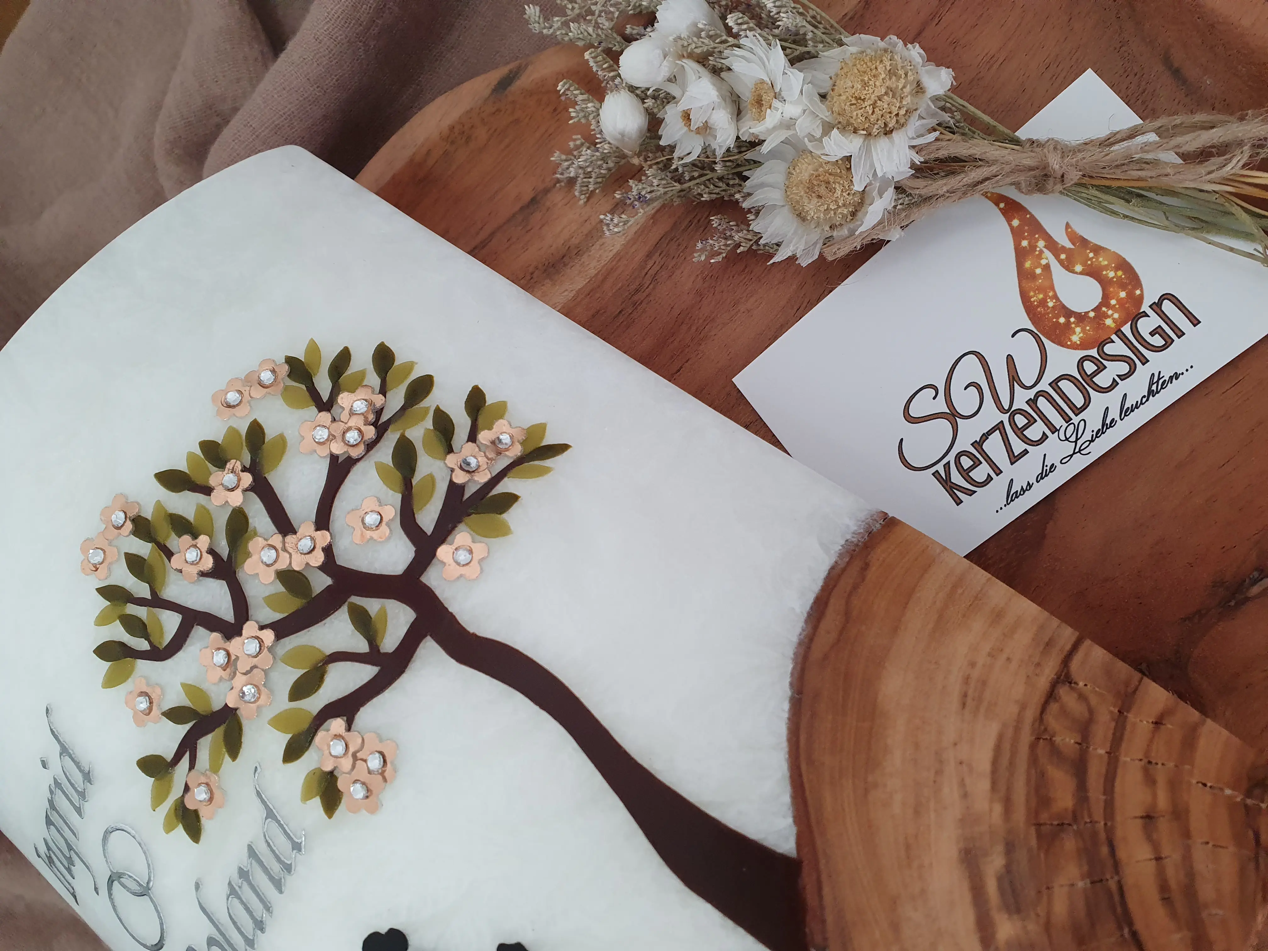 Alternative view of Hochzeitskerze "Lebensbaum auf Holz"