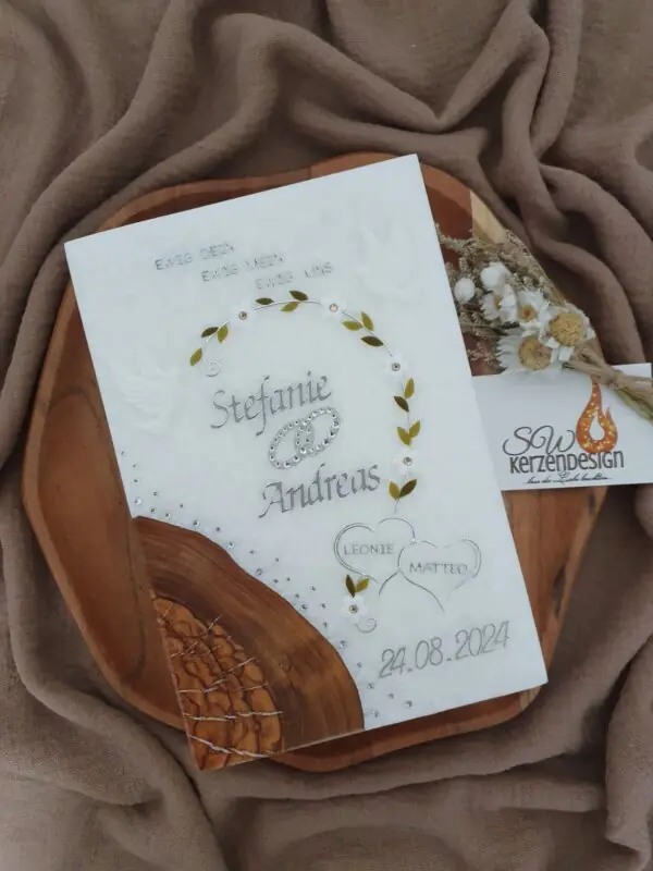 Hochzeitskerze Holz "Doppelherzen Blumenranke"