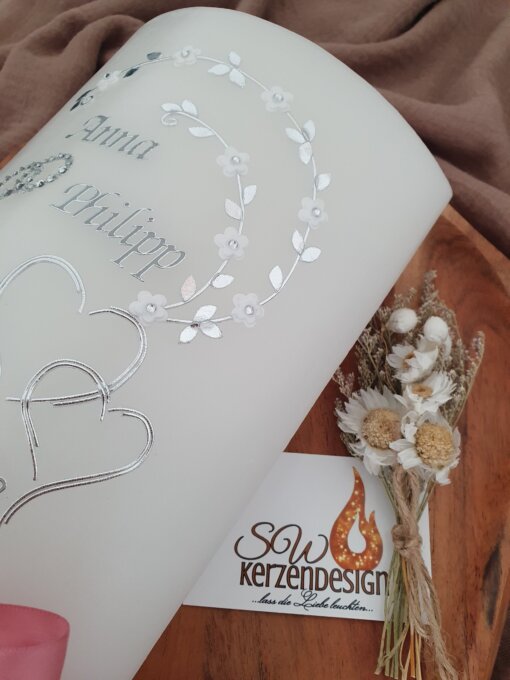 Hochzeitskerze "Doppelherzen Blumenranke" – Bild 3