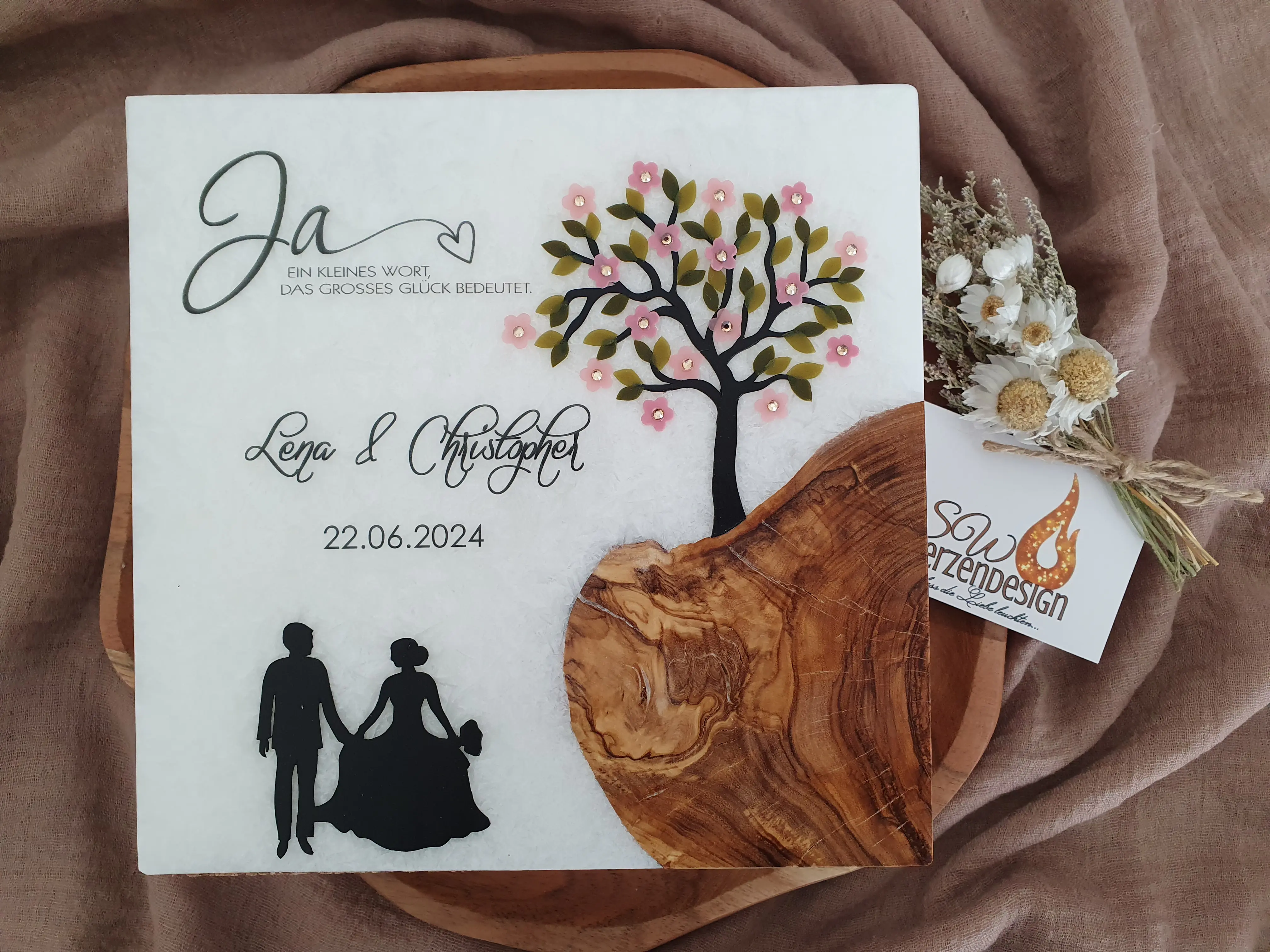 Alternative view of Hochzeitskerze Holz "Lebensbaum mit Silhouette"