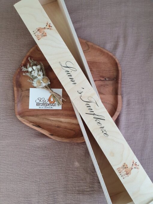 Holzbox "Giraffe mit Löwe"